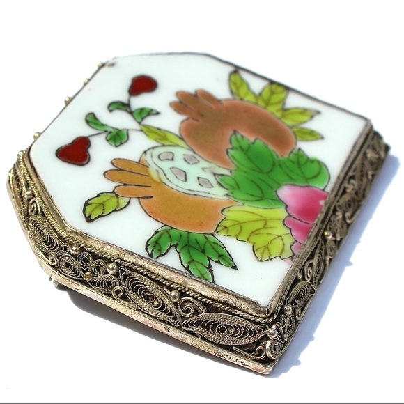 Vintage Chinese Pomegranate Porcelain Shard Brooch - Picture 4 of 10